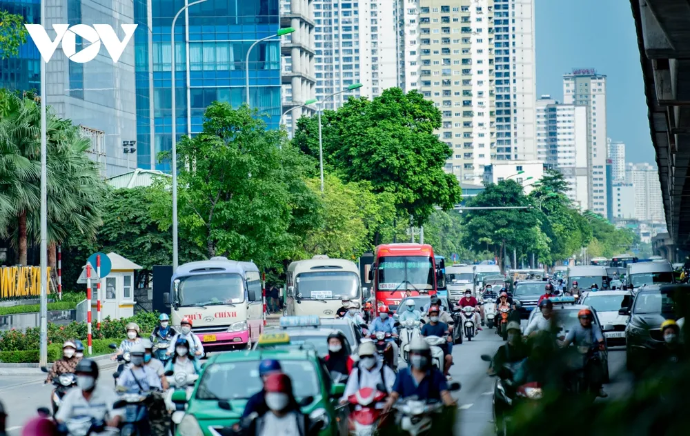  ben xe chui tren duong pham hung co quan chuc nang o dau hinh anh 10