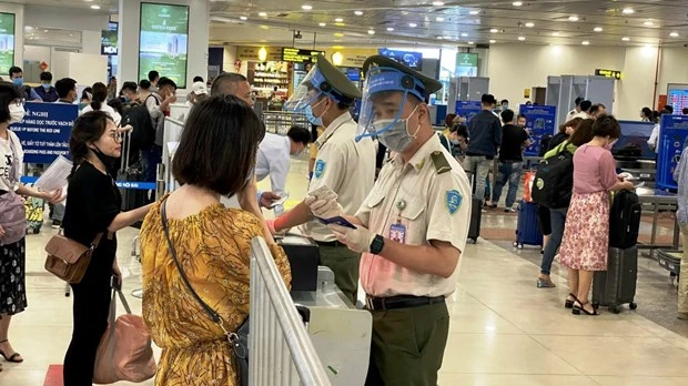 Để ngành hàng không phục hồi và phát triển vẫn cần nhiều giải pháp, chính sách hỗ trợ từ Chính phủ. (Ảnh: CTV/Vietnam+)