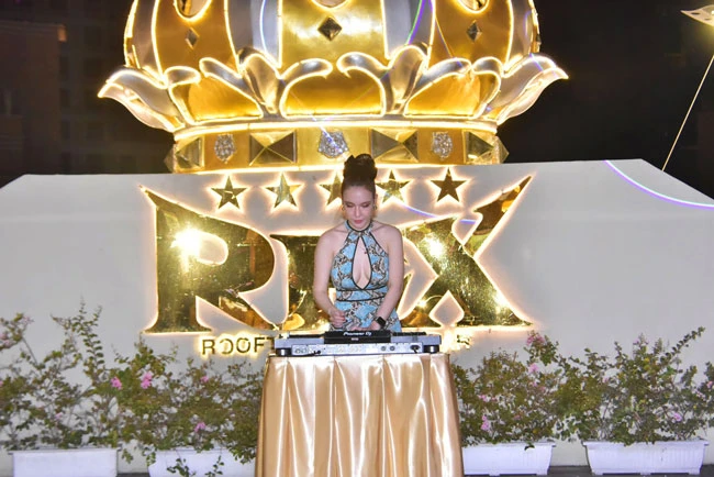 Bùng nổ DJ Show tại Rooftop Garden Bar