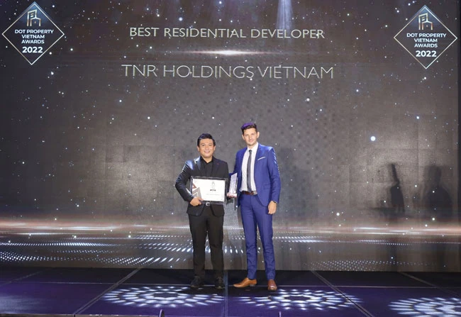 Đại diện TNR Holdings Vietnam tại Lễ trao giải Dot Property 2022