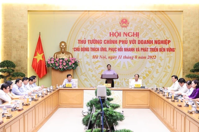 Hội nghị toàn quốc giữa Thủ tướng Chính phủ với các doanh nghiệp với chủ đề "Chủ động thích ứng, phục hồi nhanh và phát triển bền vững" - Ảnh: VGP/Nhật Bắc