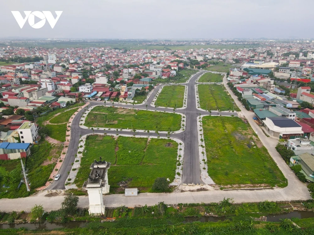 Khó thực hiện quy định giao đất, cho thuê đất thông qua đấu thầu dự án.