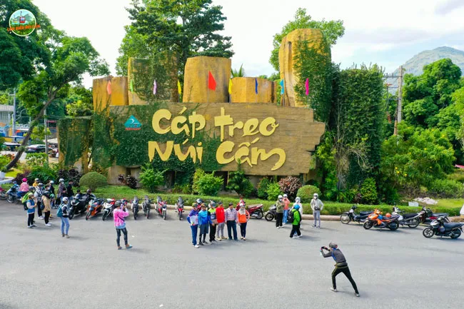 Trạm dừng chân để chuẩn bị cho hành trình chinh phục đỉnh Núi Cấm huyền bí Trạm dừng chân để chuẩn bị cho hành trình chinh phục đỉnh Núi Cấm huyền bí