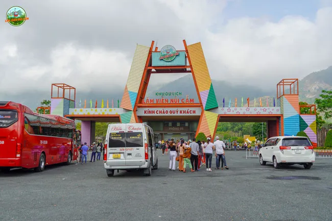 Đến với nguồn sáng tâm linh