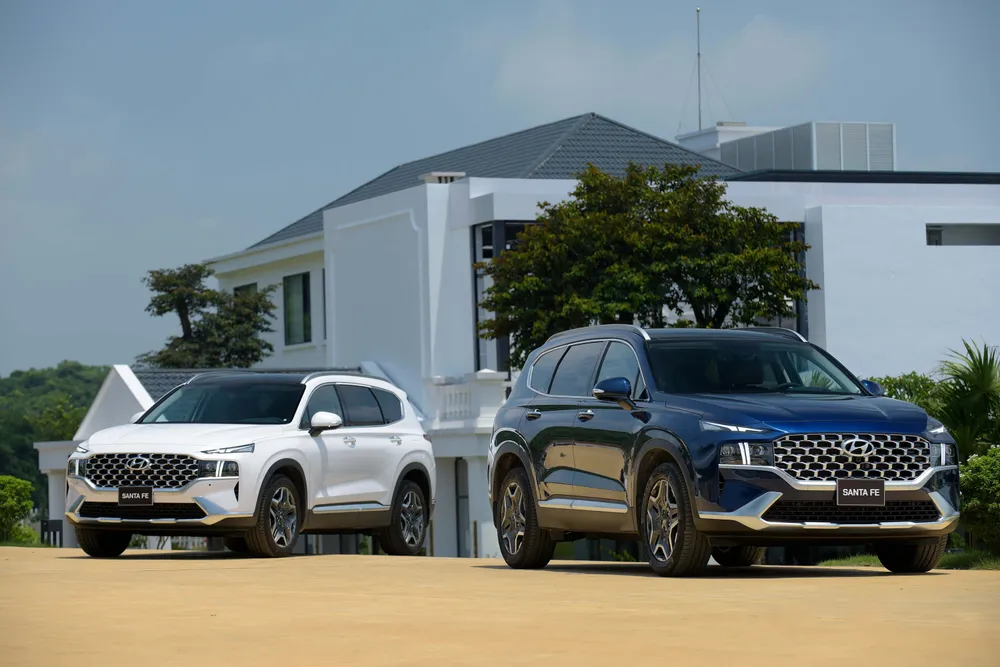 khuyến mại ôtô ảnh 2 Hyundai Santa Fe sản xuất trong năm 2022 tiếp tục được ưu đãi lớn. Ảnh: TC Group.