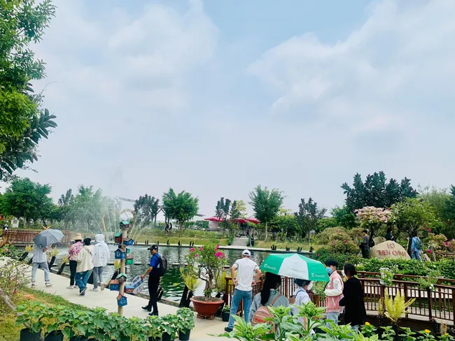 Màu xanh âm nhạc nơi Hồ Thiên Cảnh cảm tác tâm hồn du khách Màu xanh âm nhạc nơi Hồ Thiên Cảnh cảm tác tâm hồn du khách