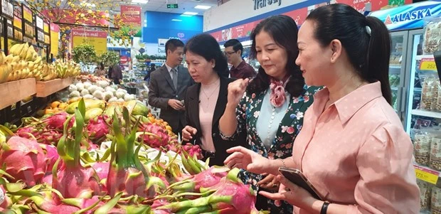 Thông qua các chương trình xúc tiến thương mại, sản phẩm vùng miền đã có mặt tại các kênh phân phối. (Ảnh: Xuân Quảng/Vietnam+)