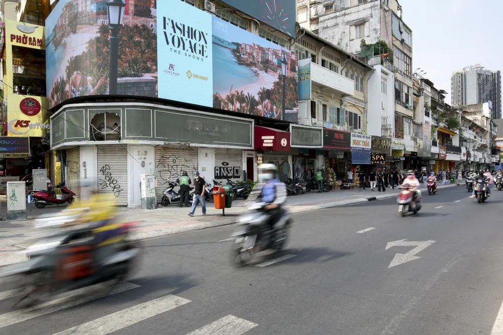 Mặt bằng chợ bến thành ảnh 7 Hiện tại, mặt bằng có diện tích 8 x 20 m này được môi giới chào thuê với mức giá 300 triệu đồng/tháng.