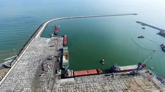 Cảng Karasu ở biển Đen của Thổ Nhĩ Kỳ. Cảng Karasu ở biển Đen của Thổ Nhĩ Kỳ.