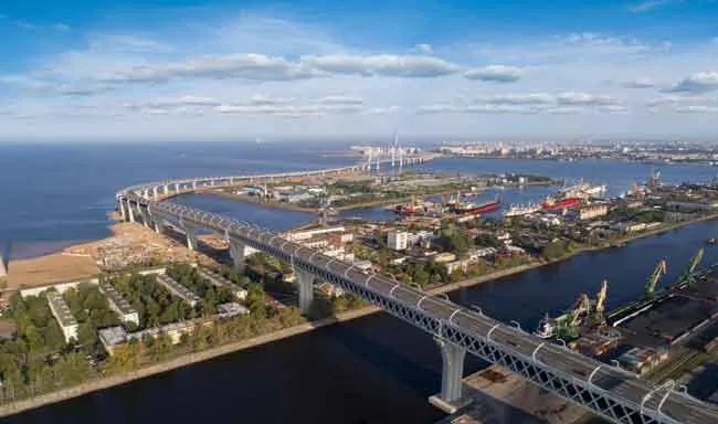 WHSD là đường thu phí cao tốc đô thị đầu tiên ở Nga và là thỏa thuận đường bộ PPP lớn nhất thế giới. WHSD là đường thu phí cao tốc đô thị đầu tiên ở Nga và là thỏa thuận đường bộ PPP lớn nhất thế giới.