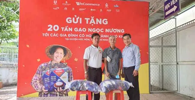 WinCommerce gửi tặng gạo tới các hộ gia đình có hoàn cảnh khó khăn