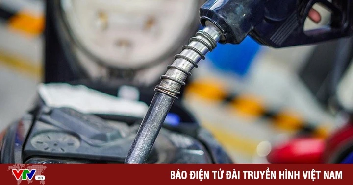 Xử phạt và tước giấy phép 16 thương nhân xăng dầu