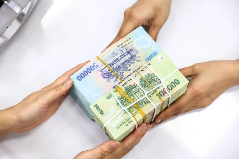 Để thu hút được tiền gửi của doanh nghiệp, các công ty tài chính phải huy động với lãi suất cao. (Ảnh minh họa: Vietnam+) Để thu hút được tiền gửi của doanh nghiệp, các công ty tài chính phải huy động với lãi suất cao. (Ảnh minh họa: Vietnam+)