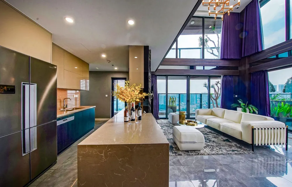 Hệ thống kính Low-E cùng thiết bị bàn giao cao cấp cũng là điểm cộng mang đến trải nghiệm sống tiện nghi và sang trọng cho cư dân Sunshine Diamond River