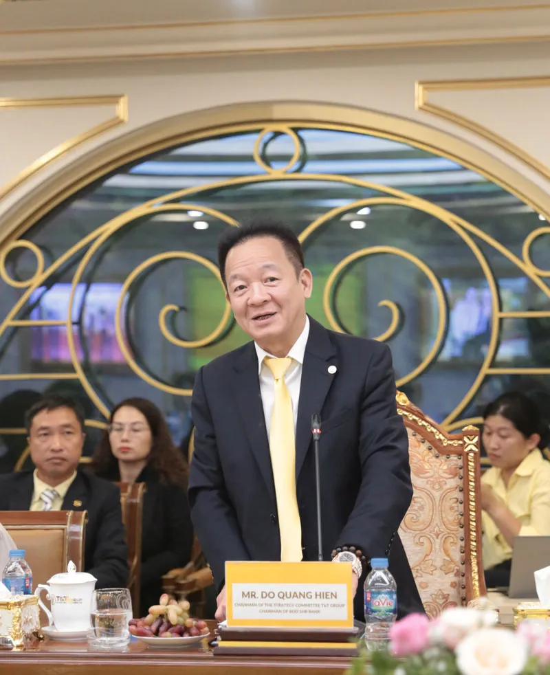 Ông Đỗ Quang Hiển, Chủ tịch UBCL Tập đoàn T&T Group phát biểu tại lễ ký kết. Ông Đỗ Quang Hiển, Chủ tịch UBCL Tập đoàn T&T Group phát biểu tại lễ ký kết.