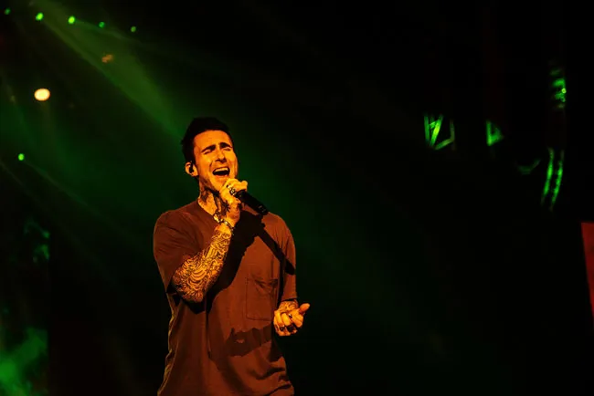 Adam Levine được tạp chí People bình chọn là “Người đàn ông quyến rũ nhất hành tinh” năm 2013. Adam Levine được tạp chí People bình chọn là “Người đàn ông quyến rũ nhất hành tinh” năm 2013.