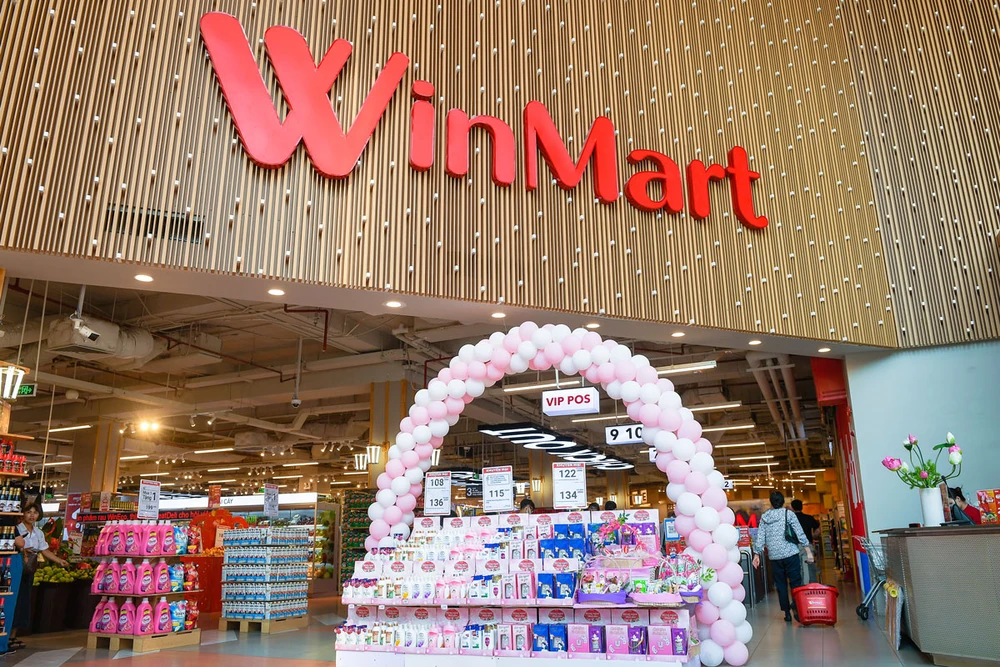 WinMart với không gian mua sắm mới mẻ kết hợp cùng các chương trình ưu đãi lớn thu hút sự chú ý của người tiêu dùng