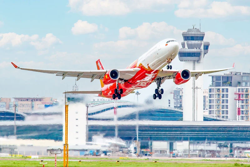 Mừng ngày 8/3, Vietjet khuyến mãi hàng ngàn vé 0 đồng bay nội địa và quốc tế