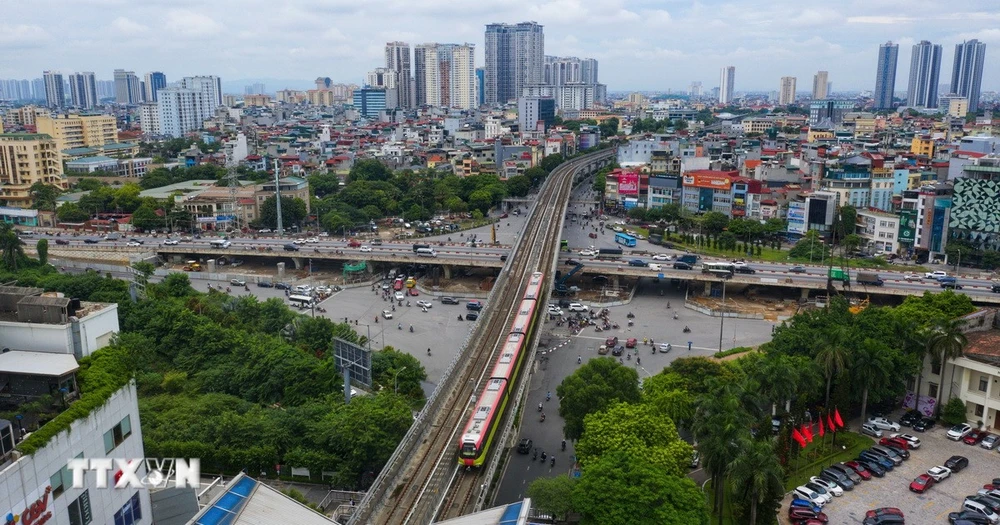 Tuyến đường sắt đô thị Nhổn-ga Hà Nội. (Ảnh: Tuấn Anh/TTXVN)