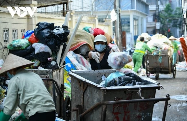 Rất nhiều địa phương trên cả nước "kêu khó" sau khi thí điểm trong phân loại rác tại nguồn