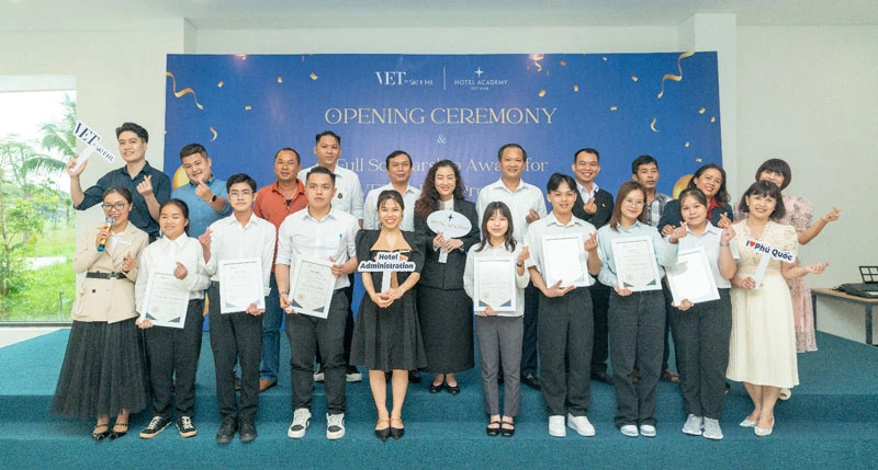 Hotel Academy Việt Nam khai giảng lớp quản trị khách sạn 