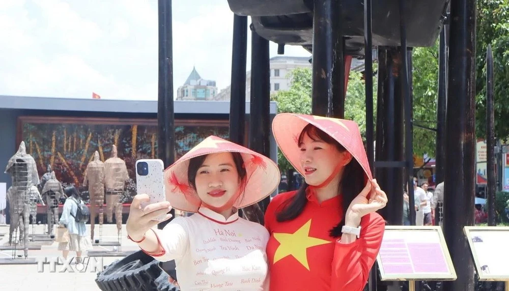 Thủ tướng yêu cầu tăng cường công tác bảo đảm an ninh, trật tự dịp nghỉ lễ