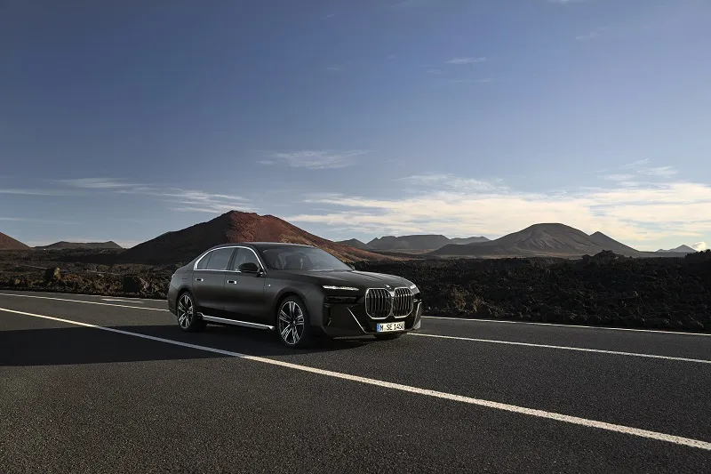 Dòng xe BMW Luxury Class nhận được nhiều đặc quyền mới từ BMW Excellence Club 3. Xe BMW Luxury Class hưởng đặc quyền riêng biệt từ BMW.jpg