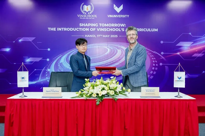 Chương trình AI tại Vinschool được bảo trợ chuyên môn bởi Viện Kỹ thuật và Khoa học máy tính - Đại học VinUni, đảm bảo tính học thuật và tính thực tiễn cao. Anh 2.jpg