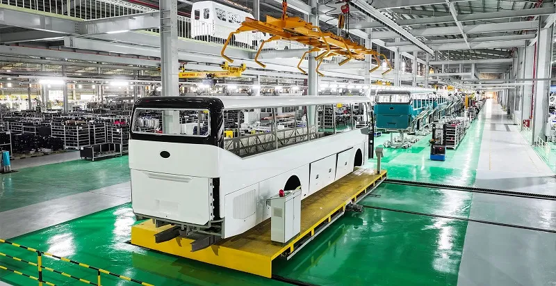 Dây chuyền dập liên hợp, hàn, lắp ráp và nhúng sơn tĩnh điện tại Nhà máy THACO Bus Thaco15.jpg