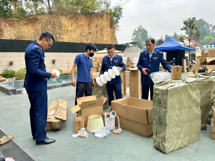 "Không có vùng cấm, không có ngoại lệ" trong việc chống buôn lậu, hàng giả, gian lận thương mại và xâm phạm sở hữu trí tuệ.