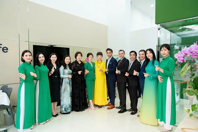 Cùng với việc khai trương MAC Hưng Yên - Ecopark, Manulife tuyển dụng nhiều vị trí như giám đốc kinh doanh bảo hiểm, tư vấn viên. Hình 2.jpg