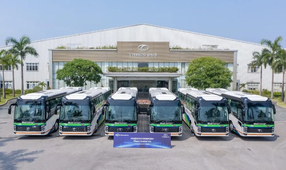 Lô xe bus ghế ngồi Thaco Cruizer 125 xuất khẩu sang Philippines Thaco12.jpg