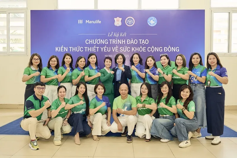 Việc hiểu biết về các vấn đề sức khỏe cộng đồng giúp tư vấn viên giải đáp và hỗ trợ tốt hơn những thắc mắc liên quan đến chi trả quyền lợi y tế. Ảnh: Hiền Hà Hinh 2.jpg