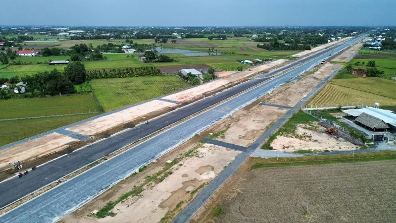 Đường tỉnh DT.823D (Trục mở mới Tây Bắc kết nối Tây Ninh - TPHCM). (Ảnh: báo Long An) A1 (6).jpg
