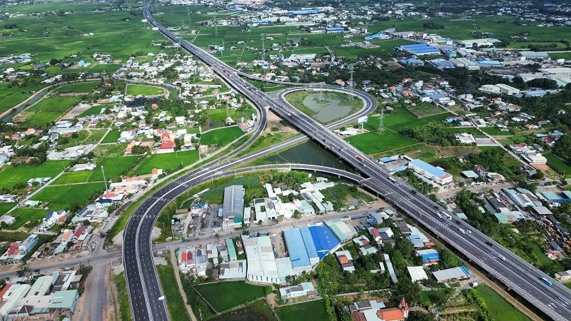 Đường Vành đai 3 đoạn qua Tây Ninh sẽ thông xe kỹ thuật vào cuối năm 2025 (Ảnh: Dân Việt) A2 (8).jpg