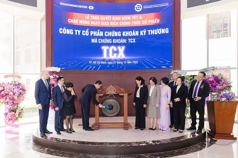 Hơn 2,31 tỷ cổ phiếu TCX chào sàn HoSE