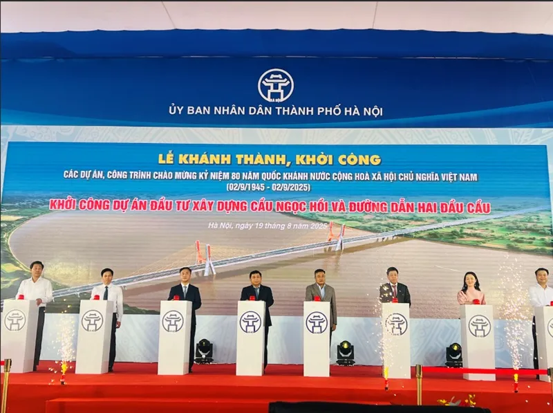 Các hạ tầng trọng điểm phía Đông đồng loạt được khởi công, tạo nền tảng cho sự dịch chuyển của dòng vốn và dòng người. (Ảnh: UBND TP Hà Nội) A2 (1).jpg