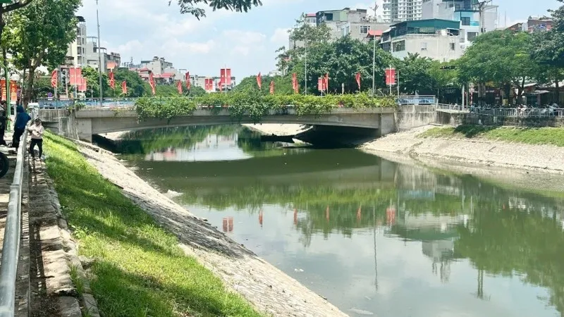 Hà Nội chi 870 tỷ đồng khẩn cấp hồi sinh sông Tô Lịch