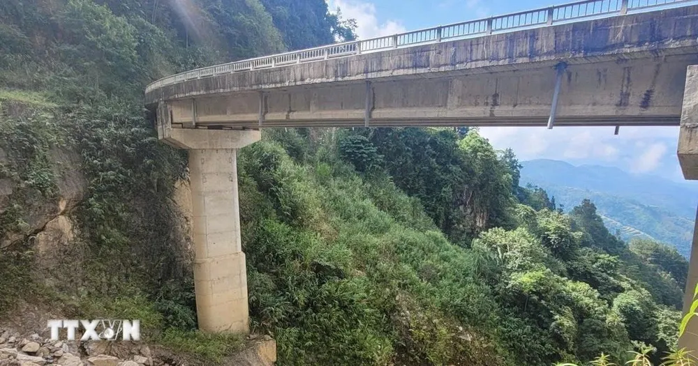 Cầu cạn tại Lai Châu hư hỏng nặng gây nguy hiểm cho người dân