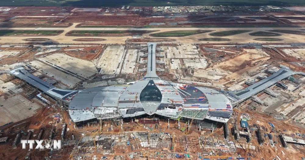 Sân bay Long Thành huy động hơn 14.000 người thi công hoàn thành đúng tiến độ