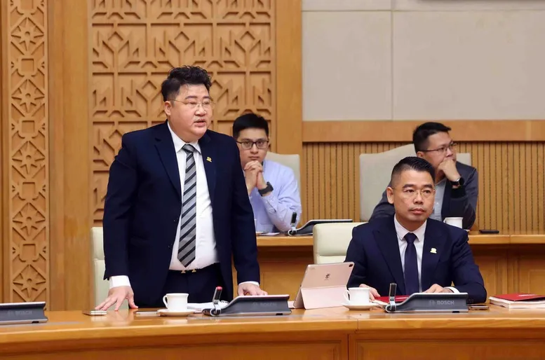 Ông Nguyễn Nam Thiều, Chủ tịch Hội đồng quản trị Công ty cổ phần Tập đoàn Discovery phát biểu tại cuộc họp - Ảnh: VGP/Nguyễn Hoàng