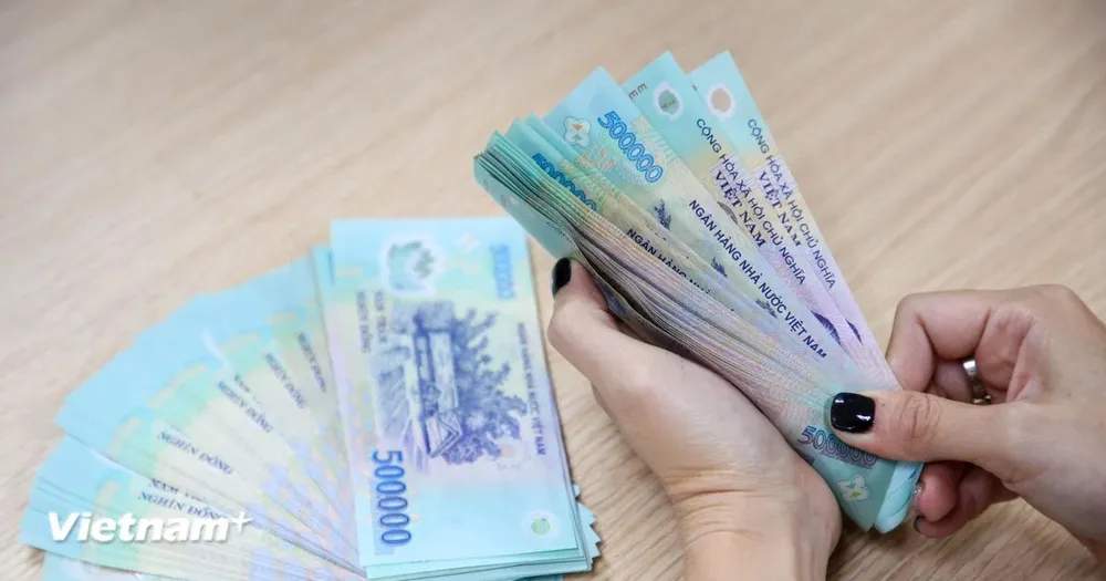 Xem xét tăng lương cơ sở cho công chức, viên chức trong năm 2026