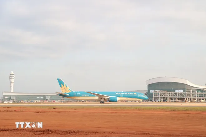 Máy bay Boeing di chuyển vào sân đỗ sân bay Long Thành, chiều 15/12/2025. (Ảnh: Công Phong/TTXVN)