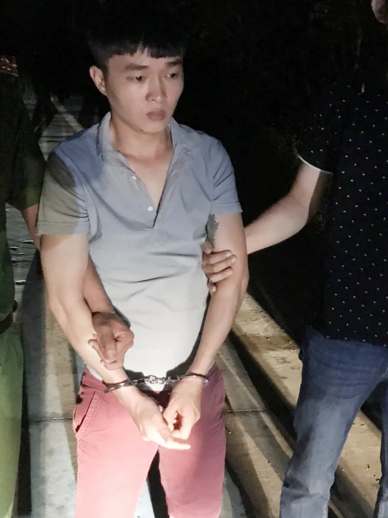 Bắt được nghi can mang súng cướp ngân hàng ở Bình Dương ảnh 1