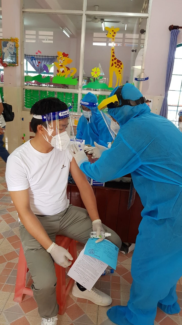 Bình Dương: Triển khai chiến dịch tiêm vaccine quy mô lớn ảnh 1 Bình Dương: Triển khai chiến dịch tiêm vaccine quy mô lớn ảnh 1