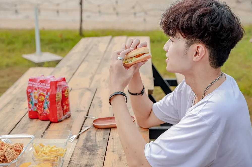 "Nóng trong người" ngày tết là lời than thở quen thuộc của người trẻ bởi tiệc tùng "Nóng trong người" ngày tết là lời than thở quen thuộc của người trẻ bởi tiệc tùng