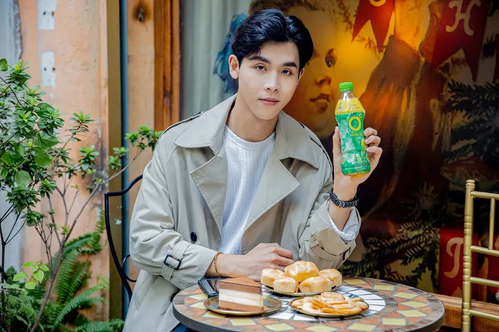 Trà Xanh Không Độ đang là thức uống “must have” của người trẻ để giải tỏa mọi căng thẳng, mệt mỏi trong mùa deadline. Trà Xanh Không Độ đang là thức uống “must have” của người trẻ để giải tỏa mọi căng thẳng, mệt mỏi trong mùa deadline.