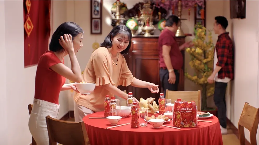 Đồ uống tốt cho sức khỏe như Trà Dr Thanh đang ngày càng xuất hiện nhiều hơn trong những mâm cơm ngày tết để thanh nhiệt cơ thể khỏi nóng trong người