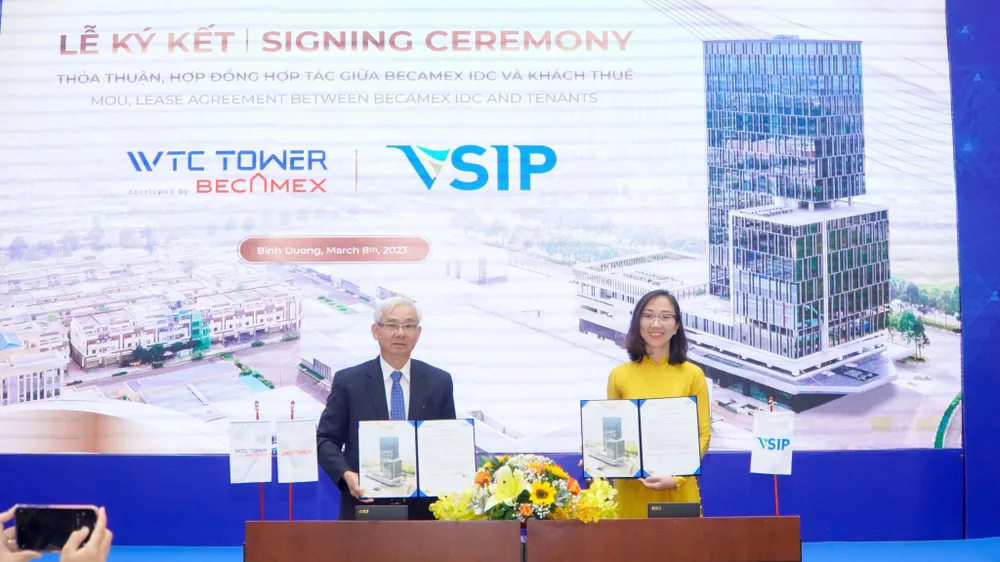 Lãnh đạo Becamex IDC ký kết hợp tác với đại diện Công ty VSIP