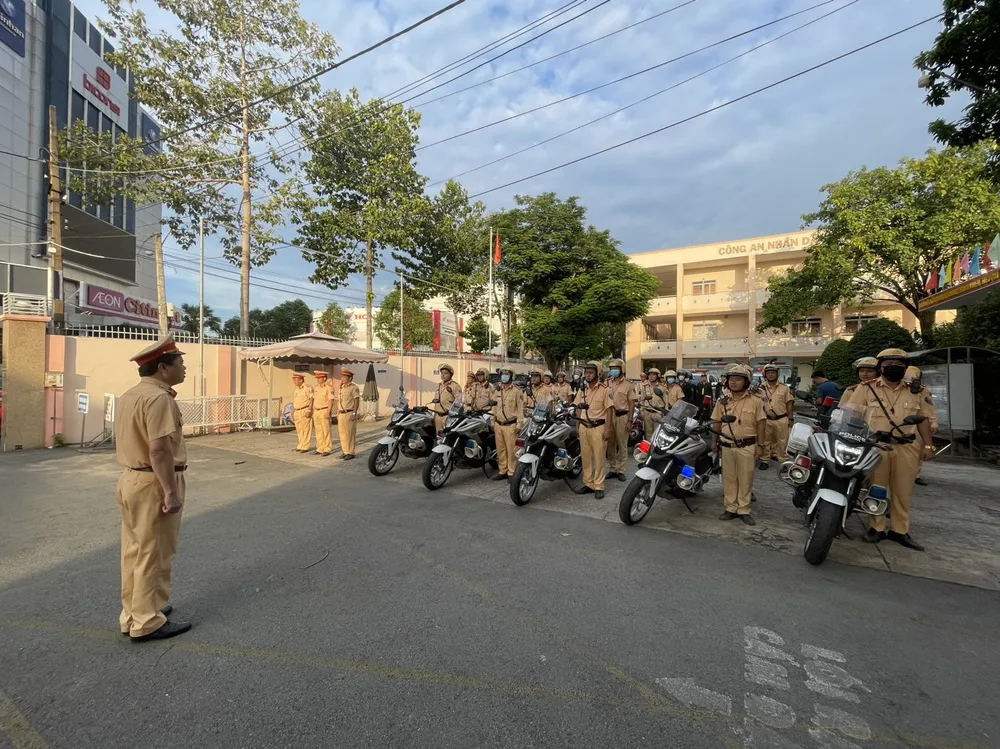 Bình Dương: Đồng loạt ra quân thực hiện cao điểm trật tự an toàn giao thông  ảnh 1